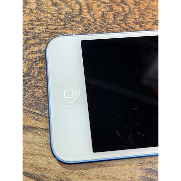 Apple iPod Touch 6th Generation Blue 32 GB Model:A1574 W/  Cable & Adapter - Picture 5 of 7